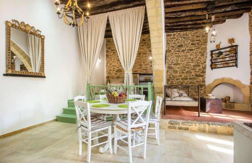 Traditional Stonehouse In Kalithies Village - Photo 12