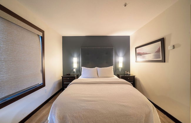 Sunrise Ridge Waterfront Resort - Photo 14