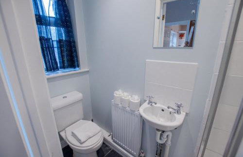 Hazel House - Cosy 2 bedroom house with parking near to Oxford - Foto 16