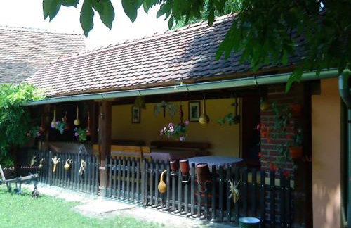 Seoski Turiziam Larva - Photo 25