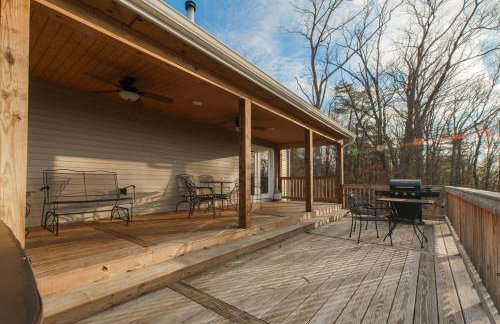 Overlook Cabin Hot Tub, Amazing Views, Fireplace - Foto 35