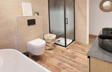 Elegant countryside retreat with pool & jacuzzi - Foto 18