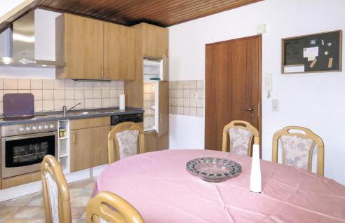 1 Bedroom Lovely Apartment In Lahnstein - Foto 8