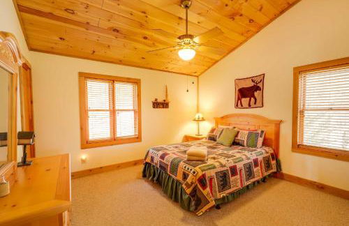 Smoky Mountain Vacation Rental with Large Deck! - Foto 22
