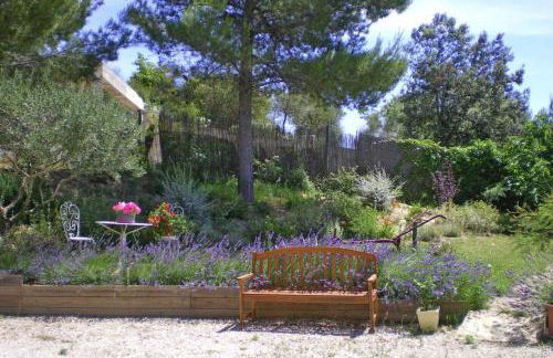 Holiday cottage with private terrace, Bellegarde - Foto 4