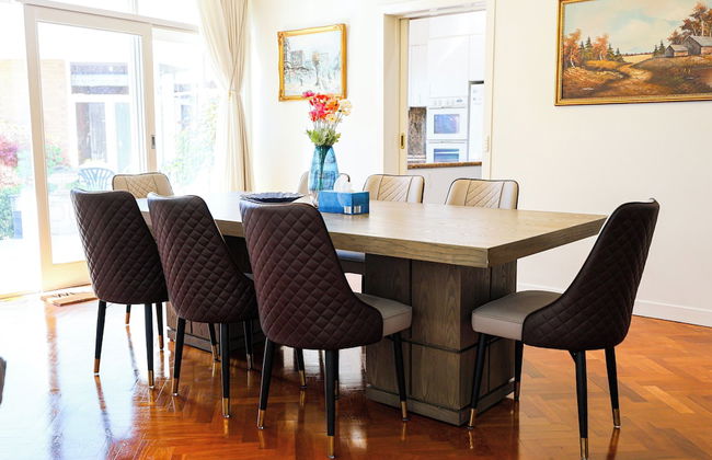 StayAU Spacious 6BR McKinnon Pool Home - Foto 53