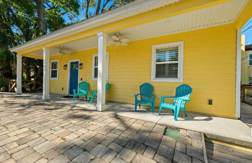 Citrus Hideaway - Steps to City Center - Photo 33