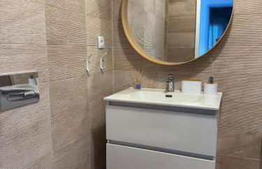 WHome Seaside Getaway Beachfront Apartment - Foto 12