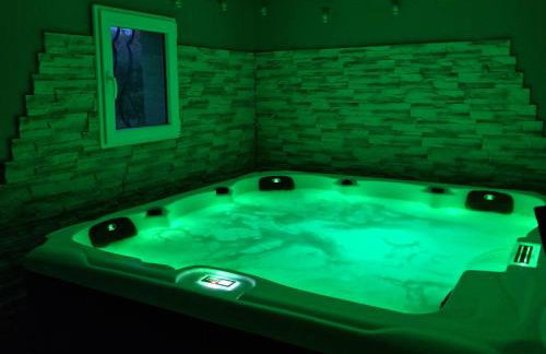 Chill House - Maison 2 chambres - Option Jacuzzi - Foto 17