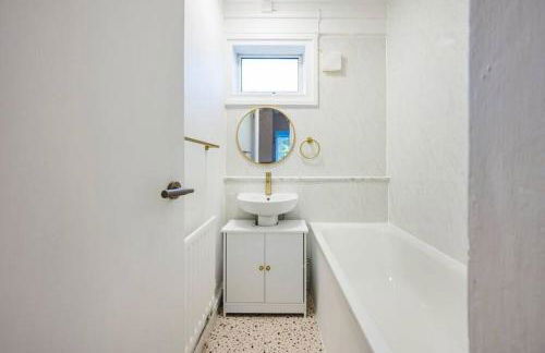 Beautiful 3bed house 7 min to Hyde Park - Photo 26