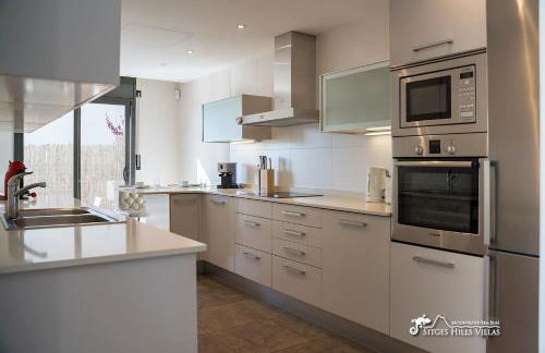 Villa Valentino Modern Villa with heated pool - Photo 14