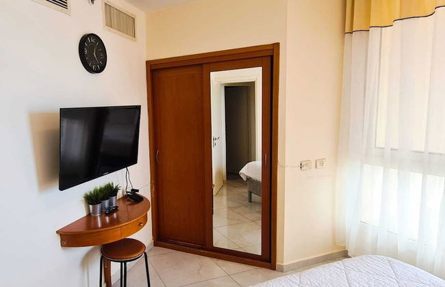 SHaYaSH apartments Leonardo Bat-Yam - Foto 24