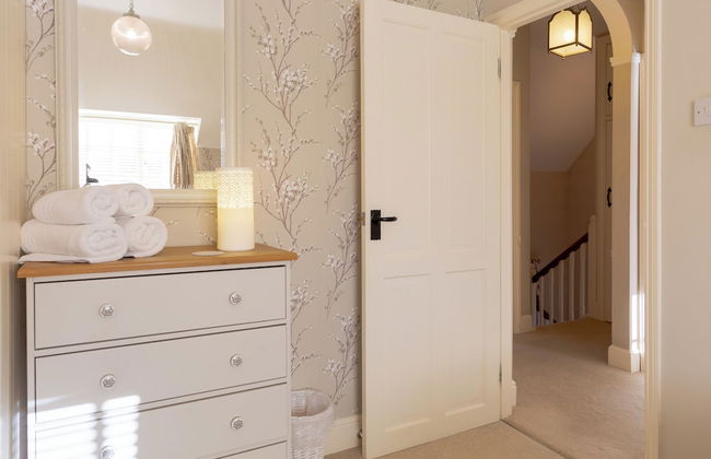 Jasmine Cottage-2BD in Heart of Bourton - Photo 11