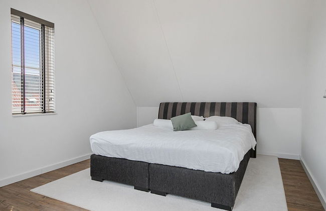 Tasteful Holiday Home in Middelburg With Garden - Photo 3