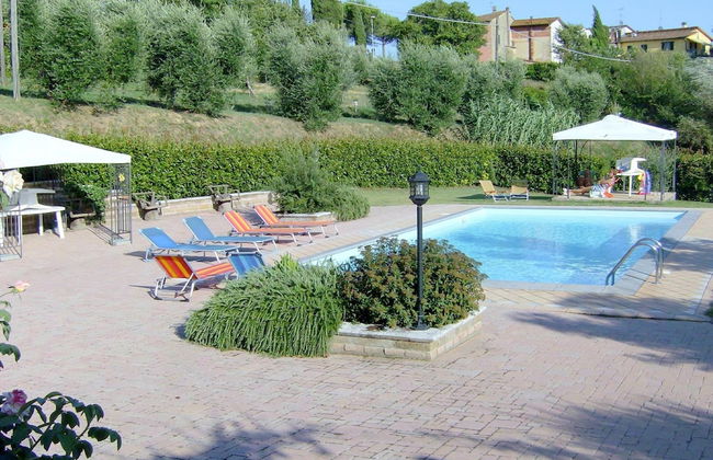 Sunlit Home With Pool - Foto 18