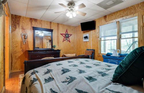 Boujee Bear Lodge - A Peaceful Cabin in the Woods - Photo 29