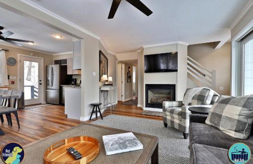 Premium 5 bedroom, pet friendly private home with hot tub 3 miles from the Skyship Bear - Foto 7