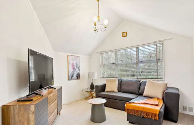 Charming 3 Bedroom Home In Tranquil Rural Karaka - Photo 1