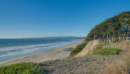 Seascape Aptos Retreat with Bocce Ball Court! - Foto 3