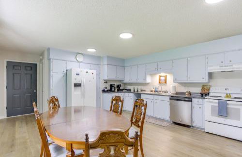 7 Mi to Tennessee River Home with Patio in Florence - Foto 7