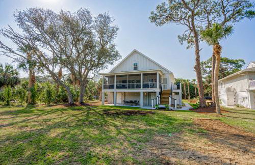 NEW LISTING Six Bedrooms - Private Dock - Steps to the Beach - Sleeps 14 - Foto 65