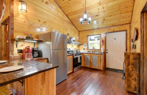 Fireside Evenings Red River Gorge Gem with Hot Tub - Foto 8