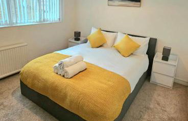 5 Mins Walk to ExCeL - Cosy 3 Bed House - Free Parking - Near O2 Arena & Cable Cars - Foto 23