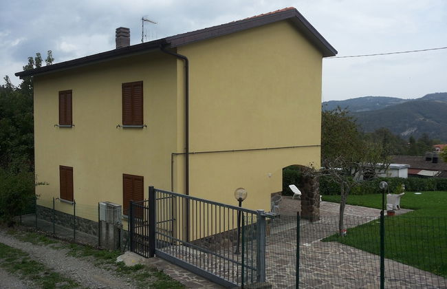 Peaceful Stay With Garden - Photo 1