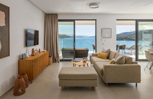 Luxury Sea View Penthouse "Marina Living" Pool, Adria, Split Region - Photo 1