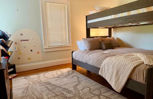 Private Heated Pool - Sound to Shore - 1930s Tudor - Foto 41