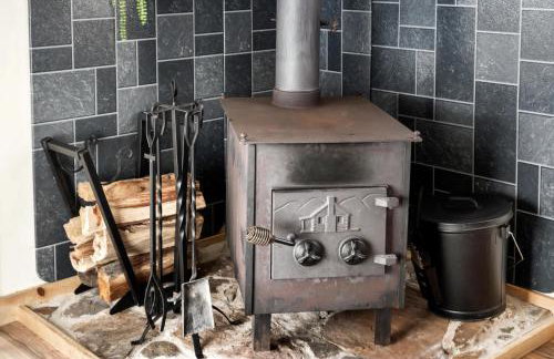 Cozy Cabin w Lake, Hot Tub, Huge Deck & Fire Pit - Foto 15