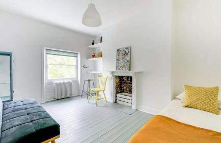 Georgian Residence - 4BR Modern Living, Sleeps 8! - Foto 22