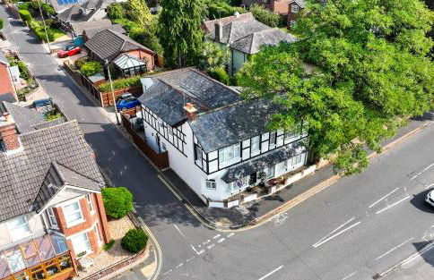 Corner Cottage - character, charm, great location. - Foto 2