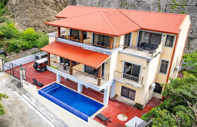 2-Bedroom Ocean-View Condo with Pool - Foto 39