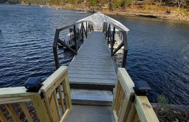 Views! Dock, Water, Game Room, Kids Room! - Foto 52