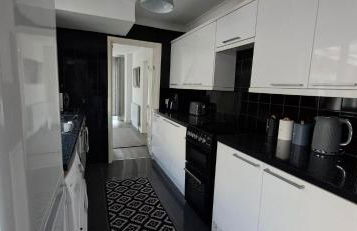 5 double bedrooms in centre of Stanground - Foto 9