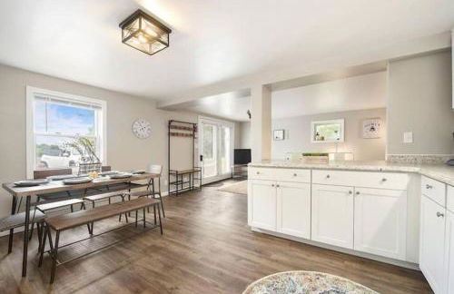 The Bumble Bee Hive 7-Bedroom House w/ Hot Tub - Foto 68