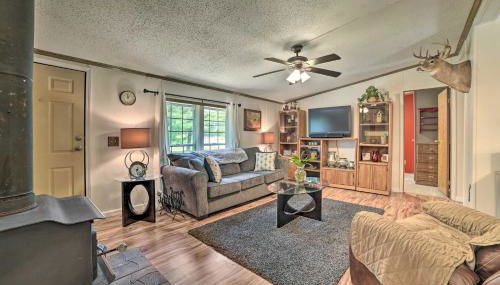 Cozy Hale Home Between Long and Loon Lakes! - Foto 2