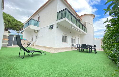 Sol Cavet con jardin Portaventura - Photo 64