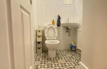 3 Bedroom House with Free Parkings, Close to City Centre and Transportation Links, at Gateshead, Newcastle upon Tyne - Foto 10