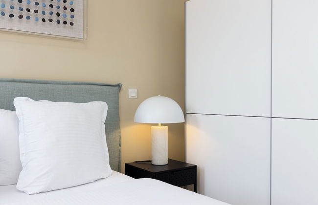 Casselbergh Residences Leader - Photo 5