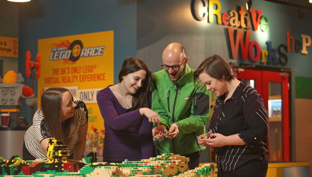 Billet pour le LEGOLAND® Discovery Centre - Photo 4, Des adultes à LEGOLAND