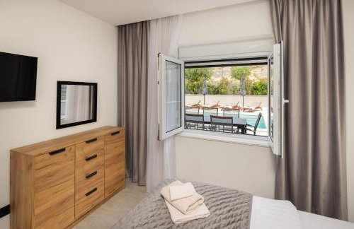 Luxury Apartment Lorena - Private Heated Pool - - Photo 29