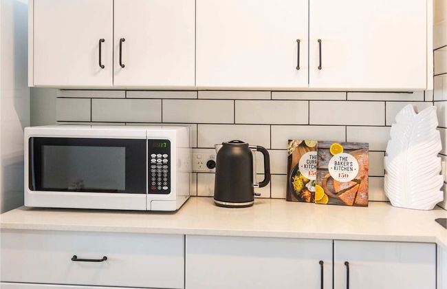 Convenient 1BR Apartment Close to Foreshore & Cbd - Foto 6