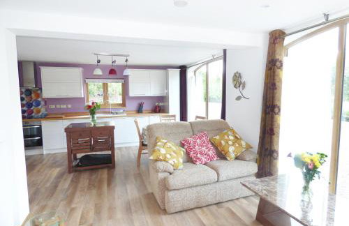 Woodland Cottage - Photo 2