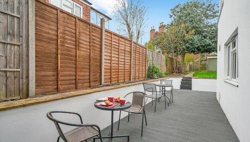 Air Conditioned Willesden Green Apartment - Foto 3, Garden, Garden view
