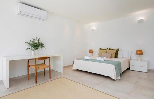 Villa Near Ibiza Town sleeps 10 - Foto 25