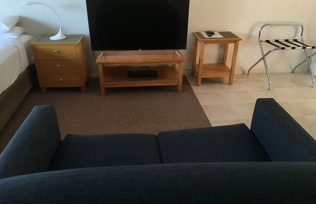 Town Beach Beachcomber Resort - Photo 5