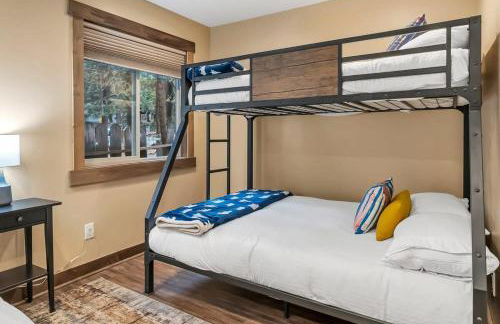 3BD with Hot Tub Two Minutes from King Beach - Foto 26