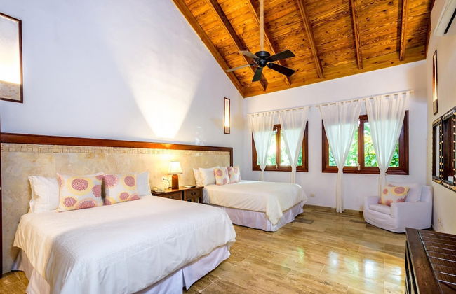 Casa de Campo Villa Luxurious Property up to 12 People With Pool Jacuzzi BBQ Golf - Photo 19